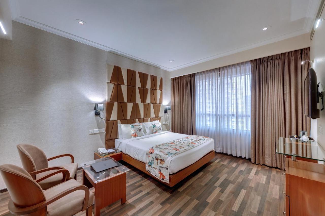 Adiva Residency Beacon, Grant Road, Mumbai Hotel ภายนอก รูปภาพ